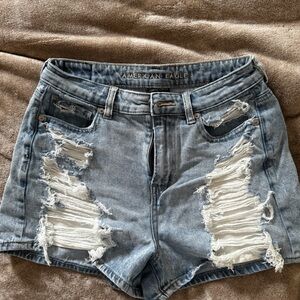 American Eagle Mom short